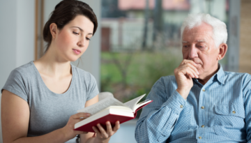 reading to loved ones with dementia